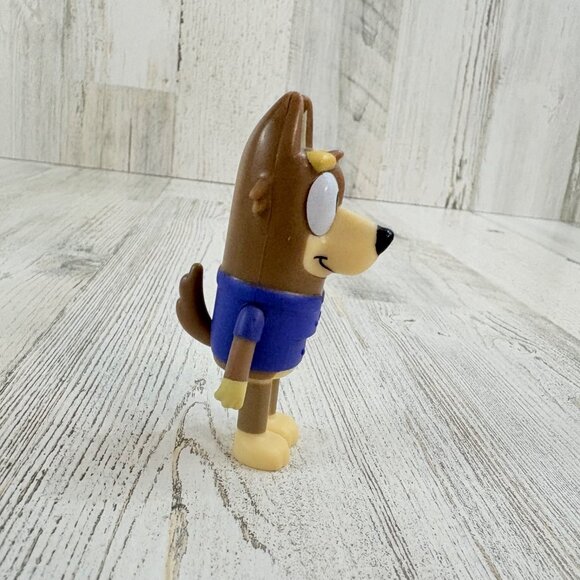 Bluey Figure Alfie Toy Store Employee Quiet Game Dingo Blue NEW - Picture 2 of 9